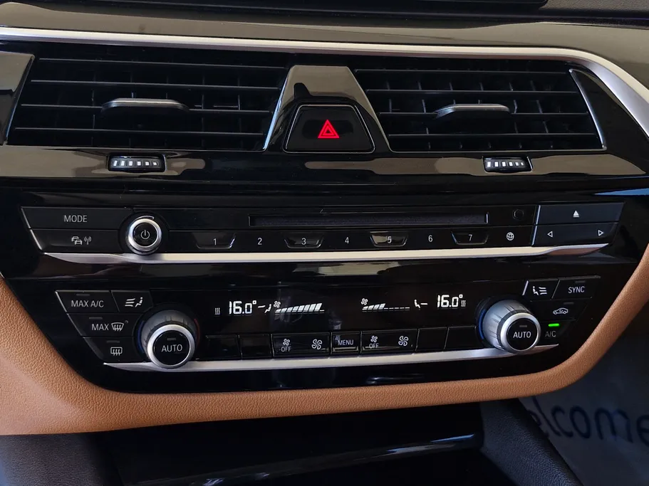 2018 BMW 5 Series 520i 