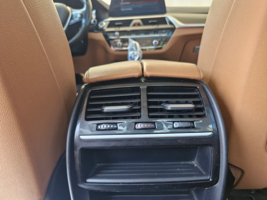 2018 BMW 5 Series 520i 