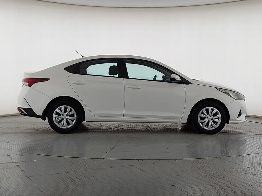 2022 Hyundai Accent Smart 