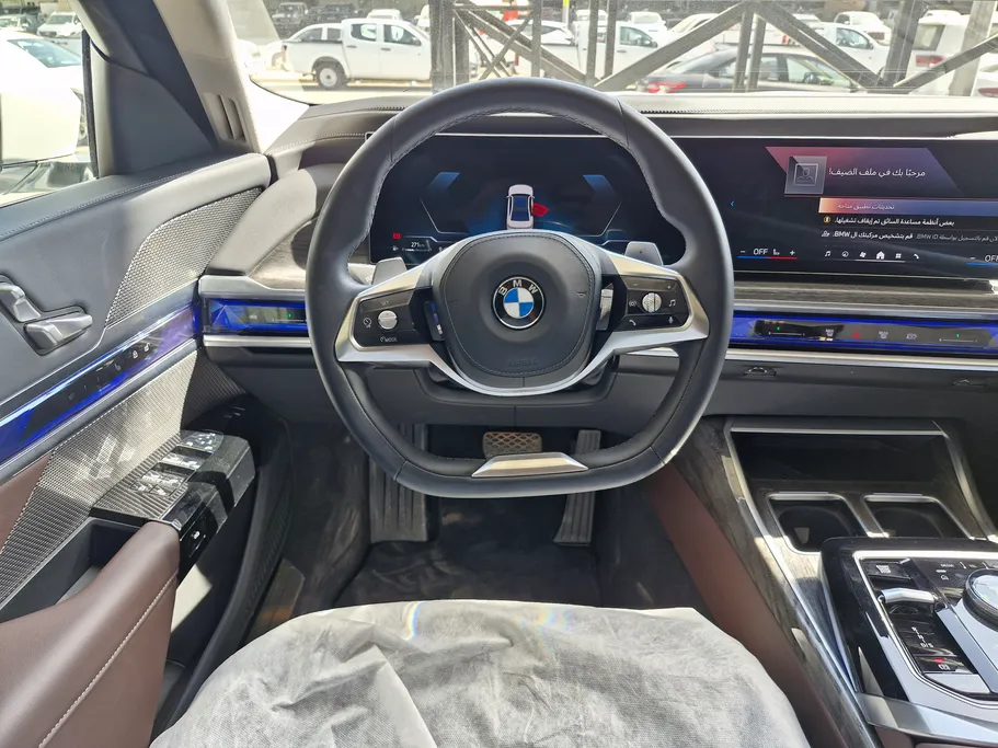 بي ام دبليو الفئة السابعة 735i 2025 