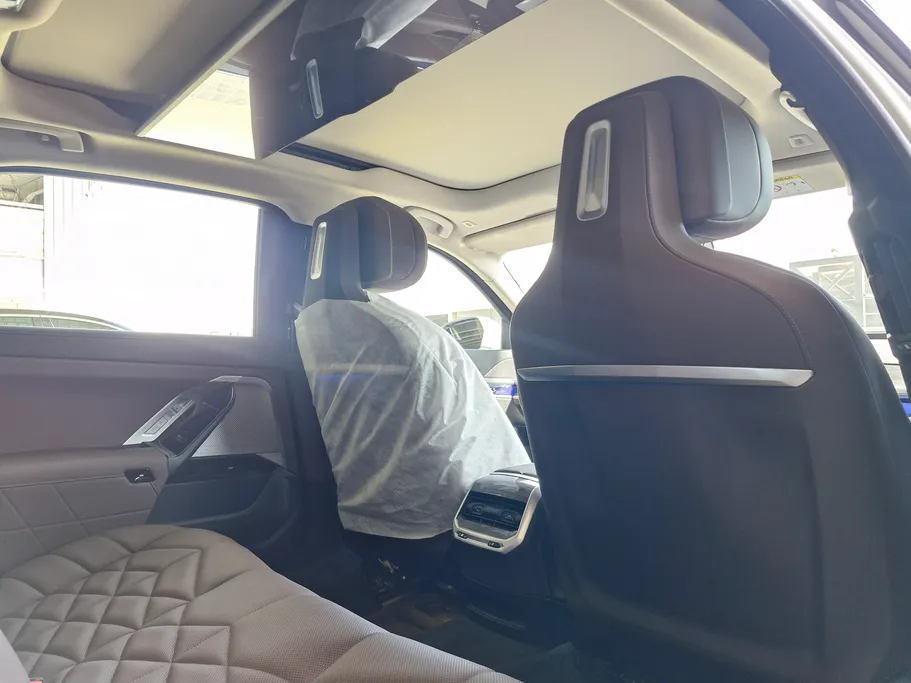 بي ام دبليو الفئة السابعة 735i 2025 