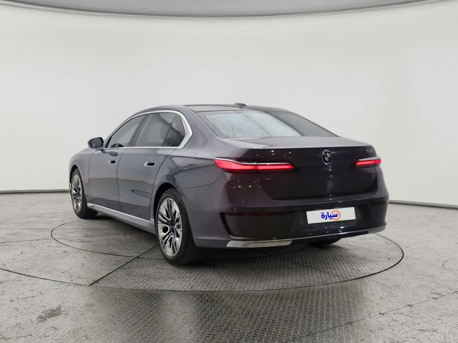 2023 BMW 7 Series 735i 