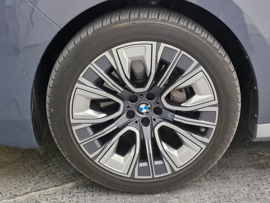2023 BMW 7 Series 735i 