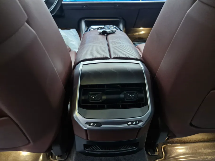 2023 BMW 7 Series 735i 