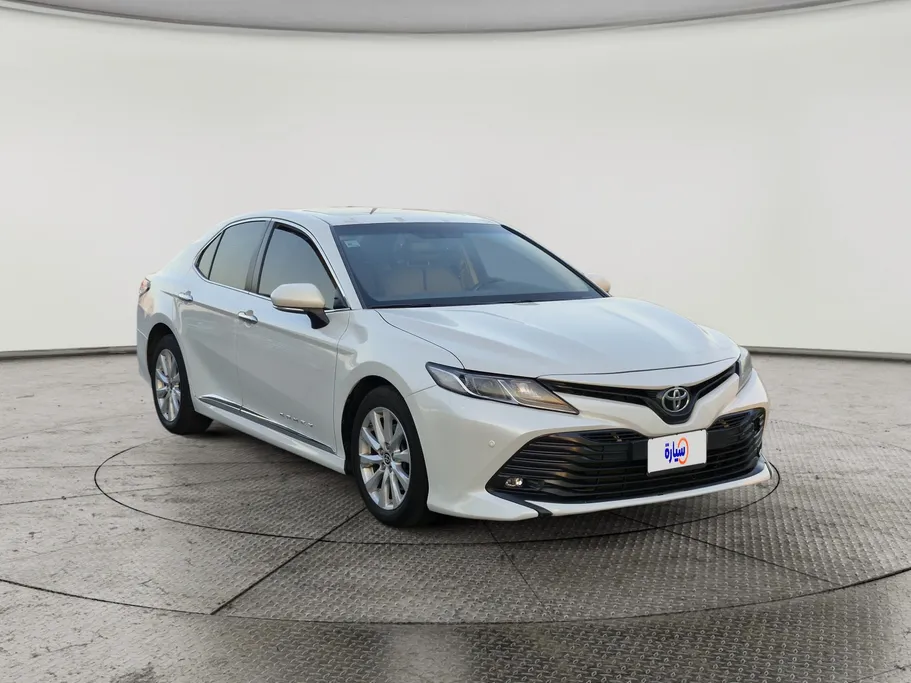 2020 Toyota Camry  GLE 