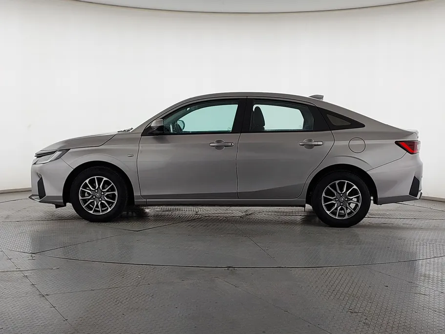 2023 Toyota Yaris  Y 