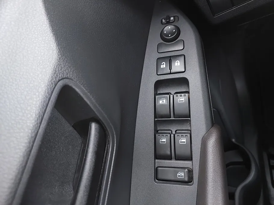 2023 Toyota Yaris  Y 