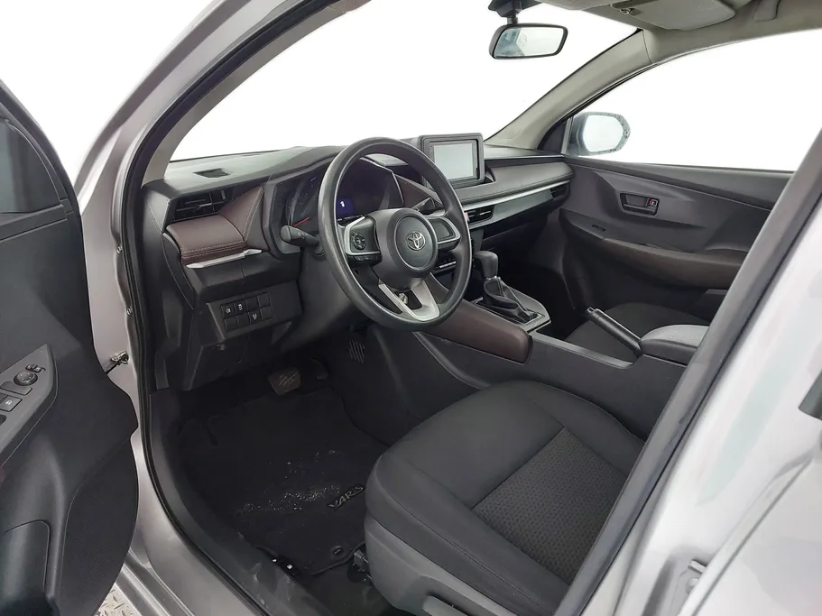 2023 Toyota Yaris  Y 
