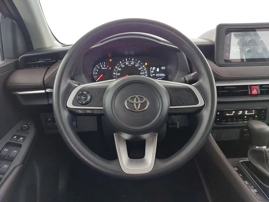 2023 Toyota Yaris  Y 