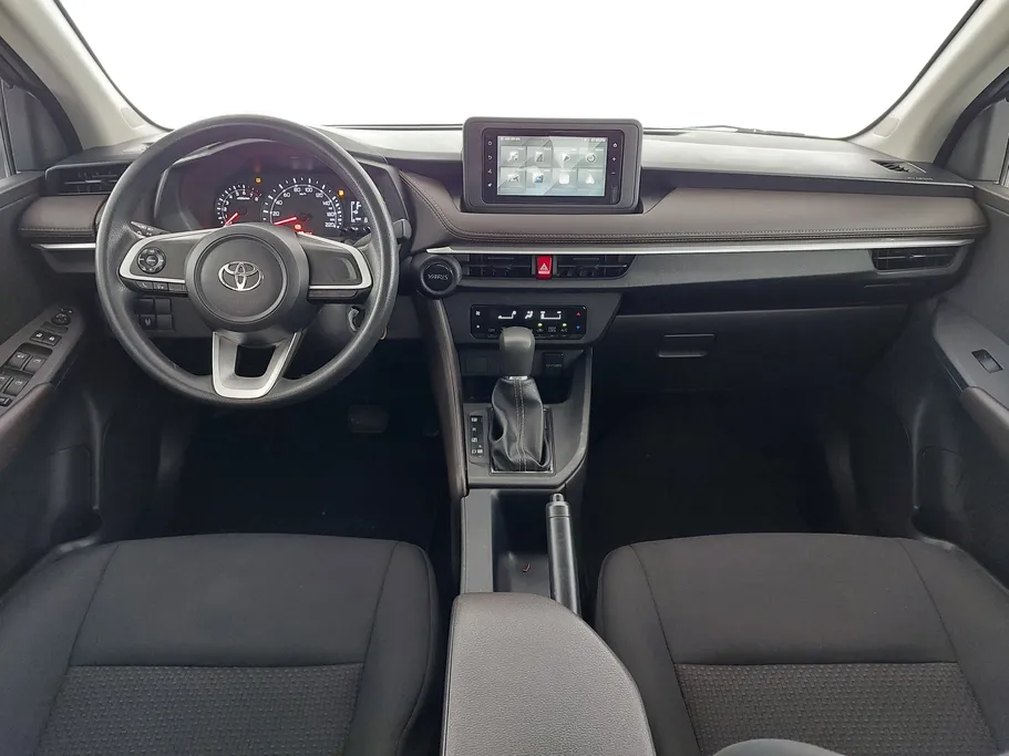 2023 Toyota Yaris  Y 
