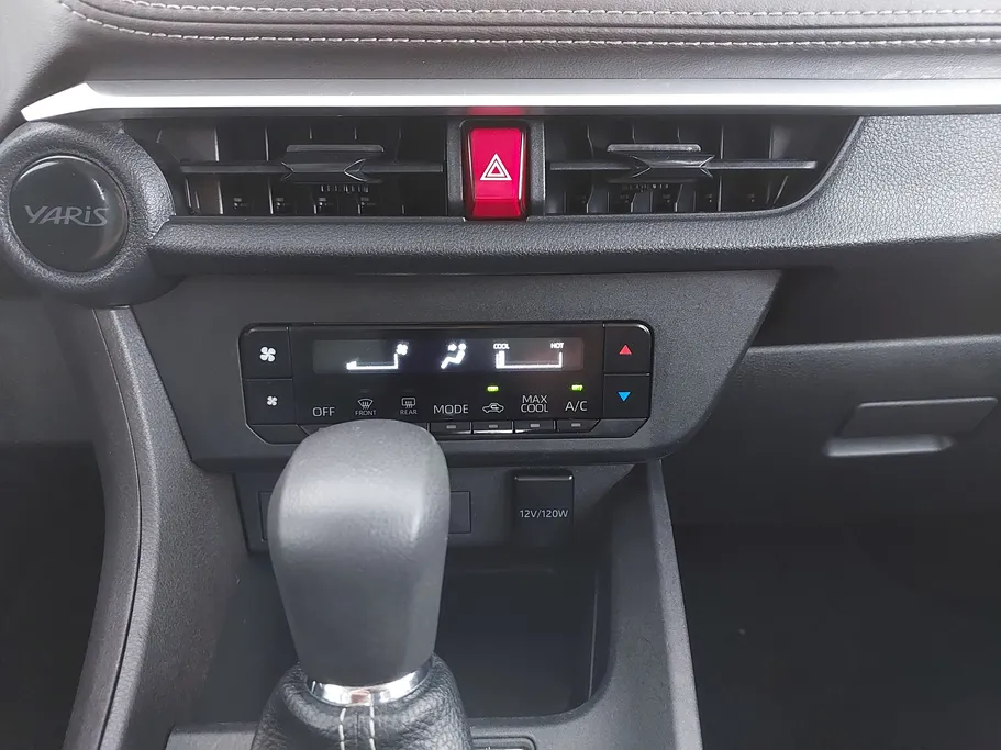 2023 Toyota Yaris  Y 