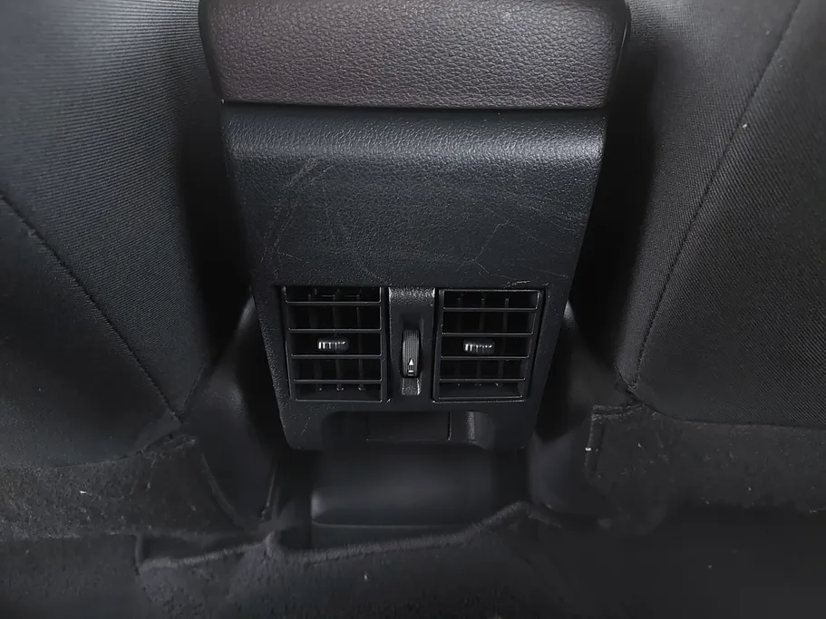 2023 Toyota Yaris  Y 