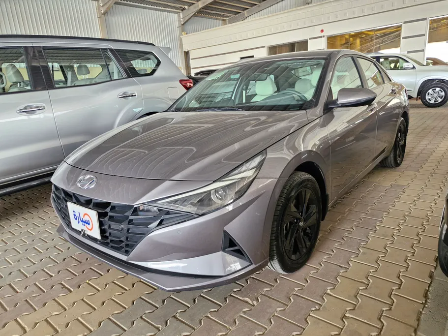 2023 Hyundai Elantra Smart 