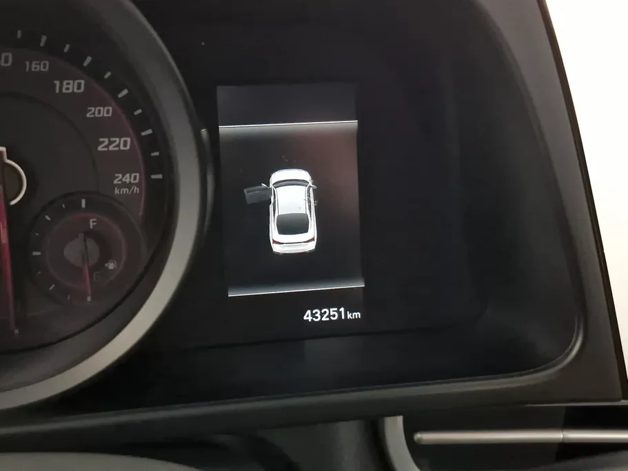 2023 Hyundai Elantra Smart 