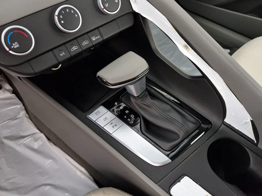 2023 Hyundai Elantra Smart 