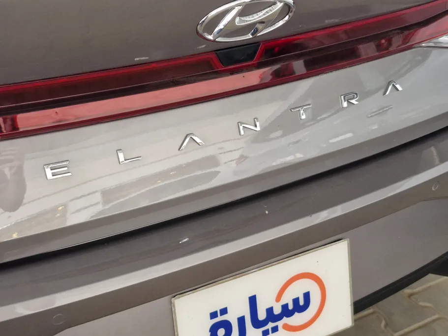 2023 Hyundai Elantra Smart 