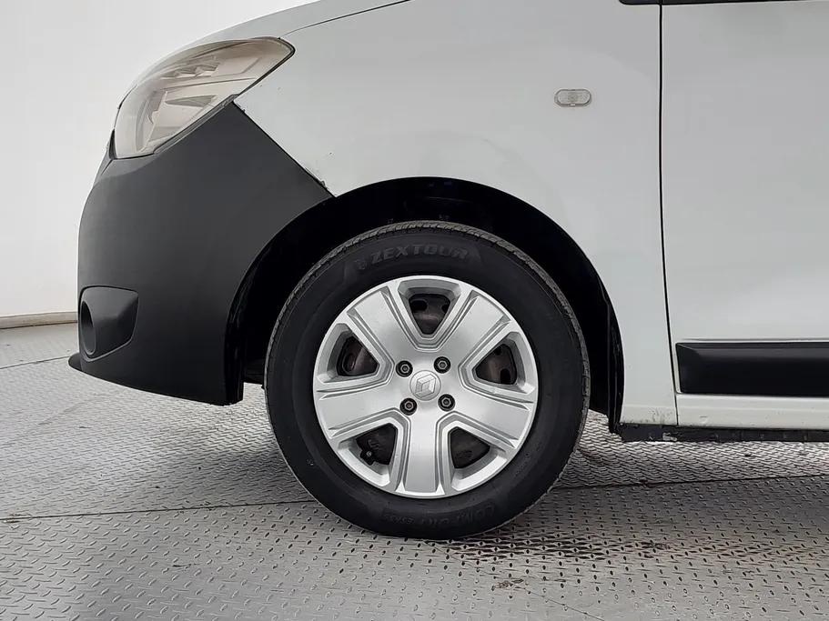 2020 Renault Docker Van بضاعة 