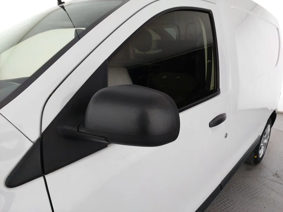 2020 Renault Docker Van بضاعة 