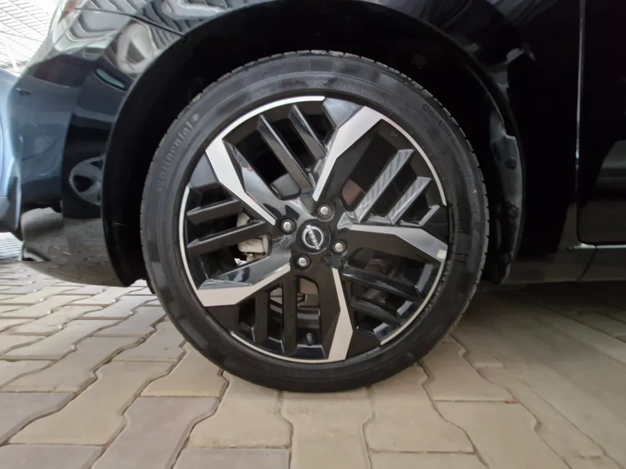 2024 Nissan Sunny SL 