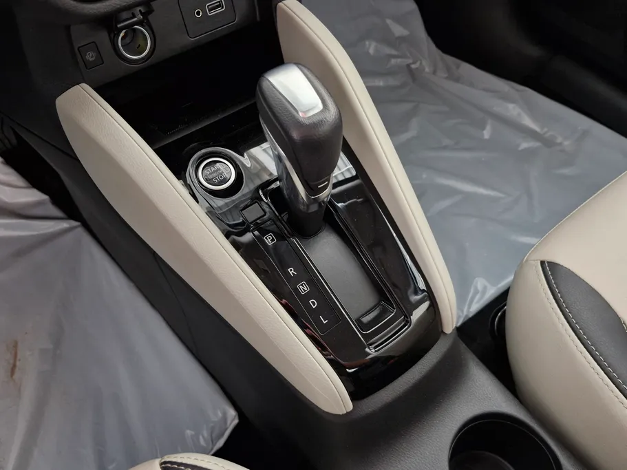 2024 Nissan Sunny SL 