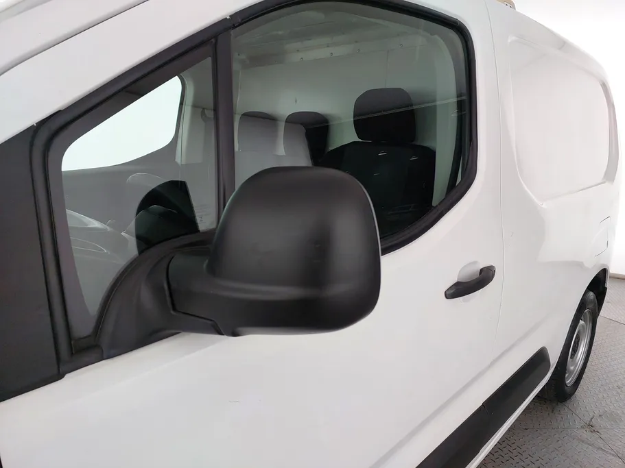 بيجو بارتنر Short van 2023 