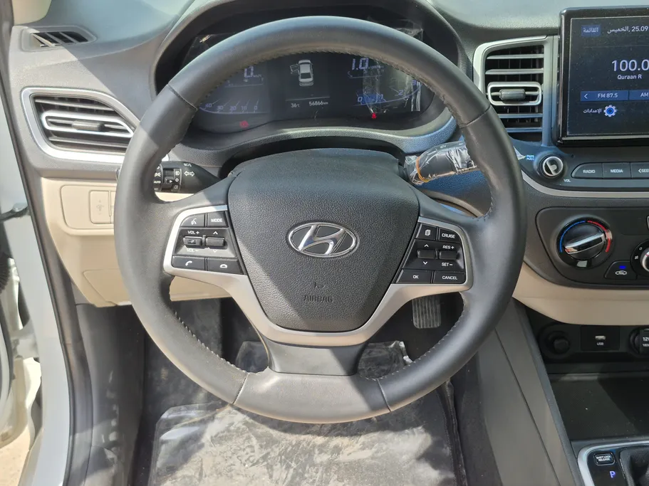 2022 Hyundai Accent Mid 