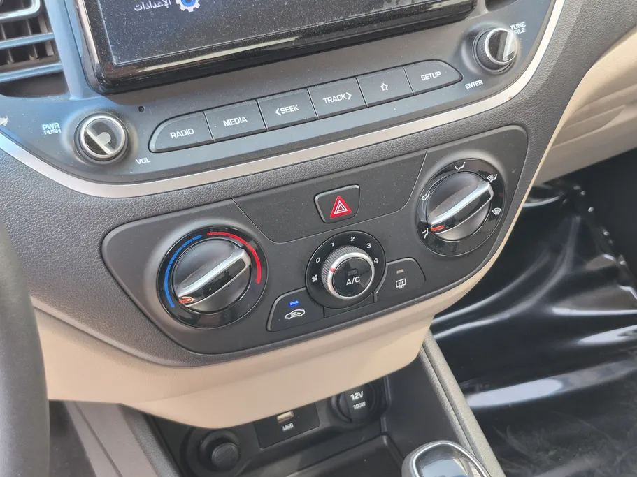2022 Hyundai Accent Mid 