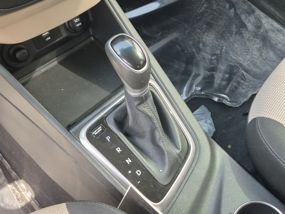 2022 Hyundai Accent Mid 