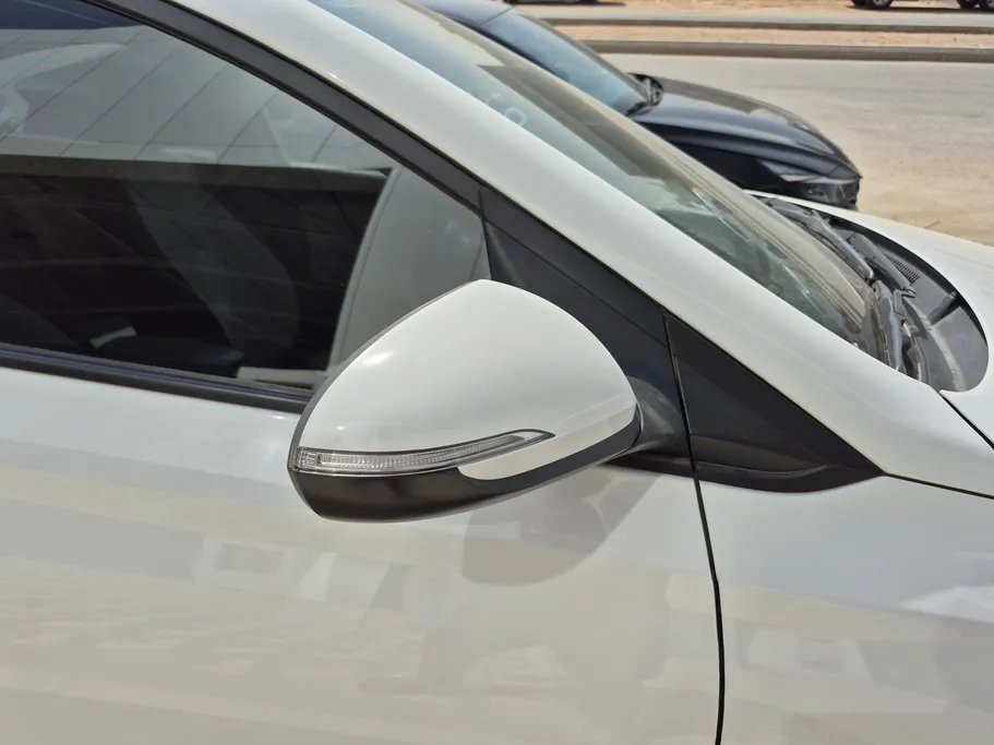 2022 Hyundai Accent Mid 