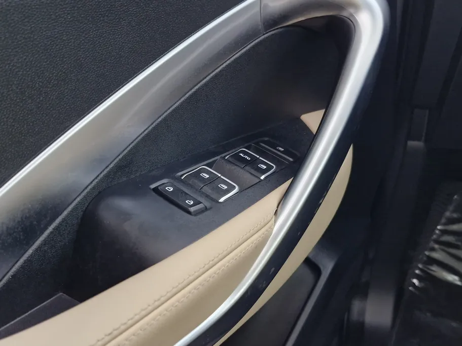 شفروليه كابتيفا Premier 2025 