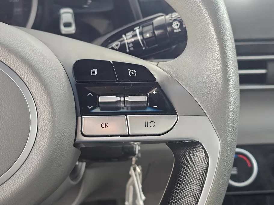 2023 Hyundai Elantra Smart 