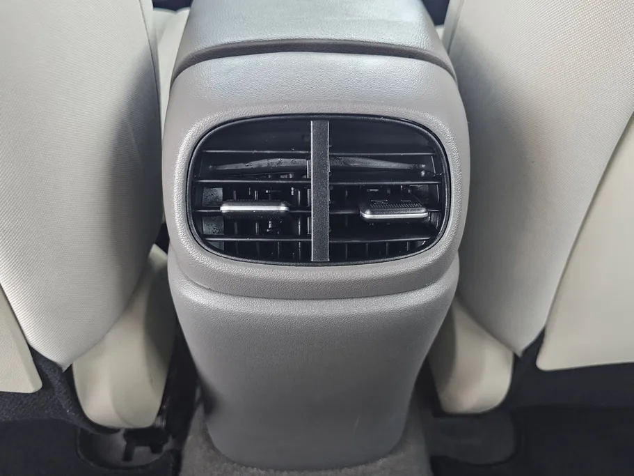 2023 Hyundai Elantra Smart 