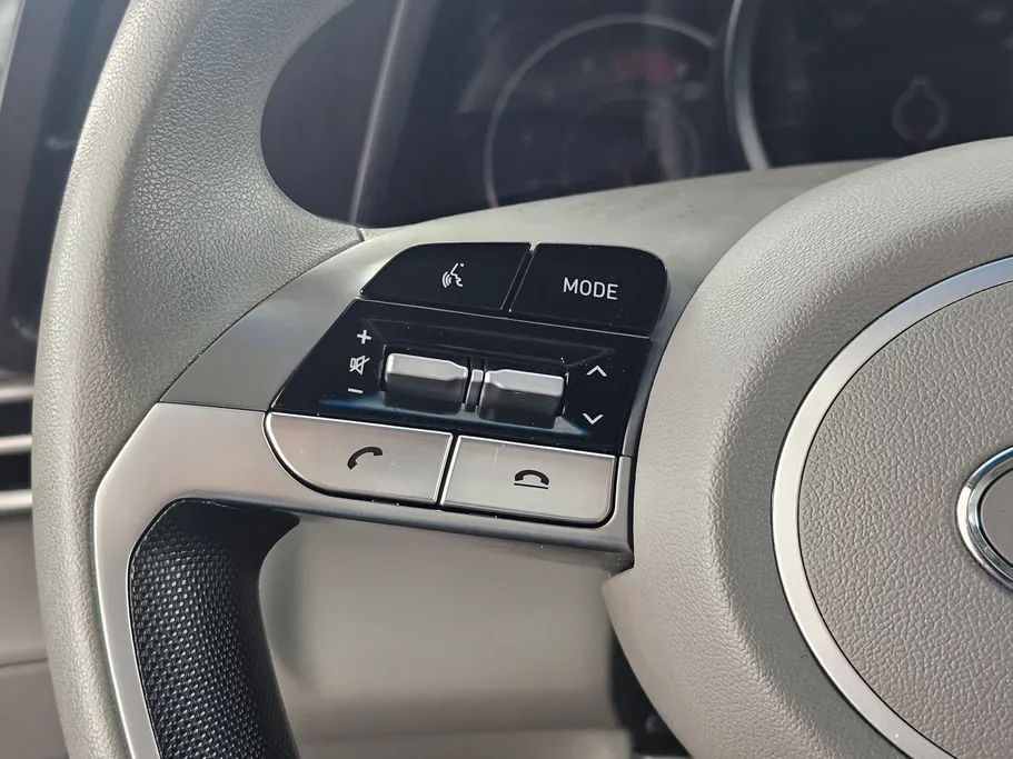 2023 Hyundai Elantra Smart 
