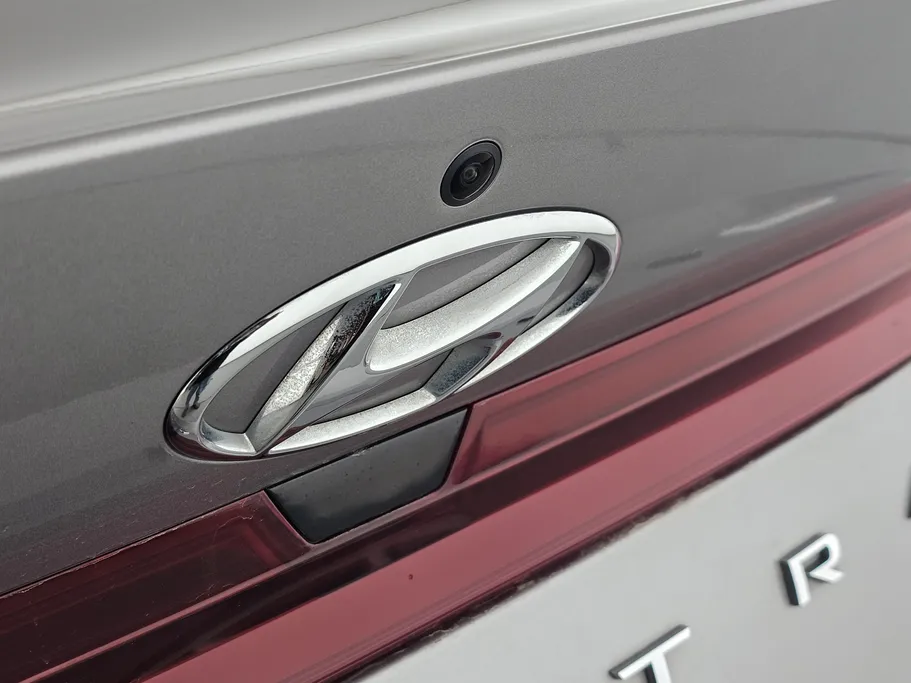 2023 Hyundai Elantra Smart 