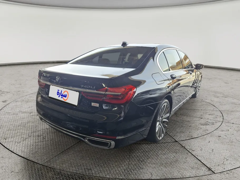 بي ام دبليو الفئة السابعة 740Li 2019 