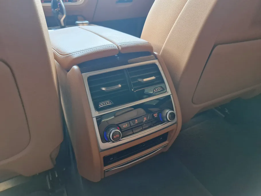 بي ام دبليو الفئة السابعة 740Li 2019 