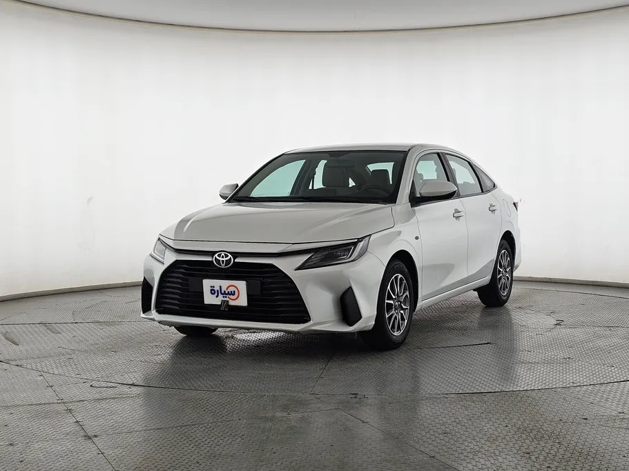 2023 Toyota Yaris  Y 