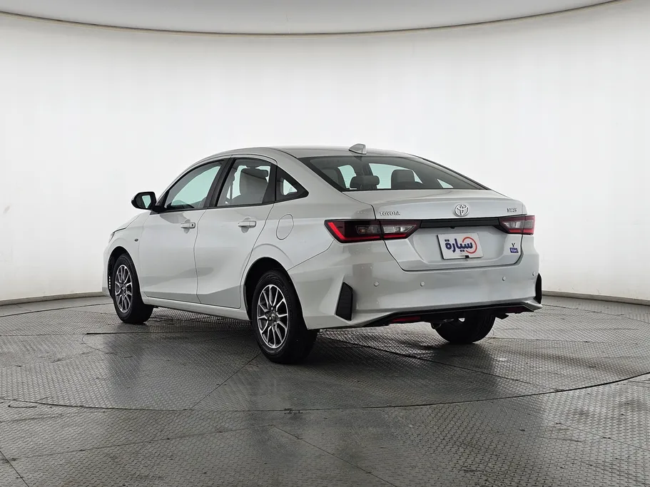 2023 Toyota Yaris  Y 