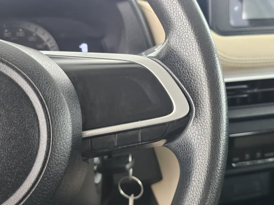 2023 Toyota Yaris  Y 