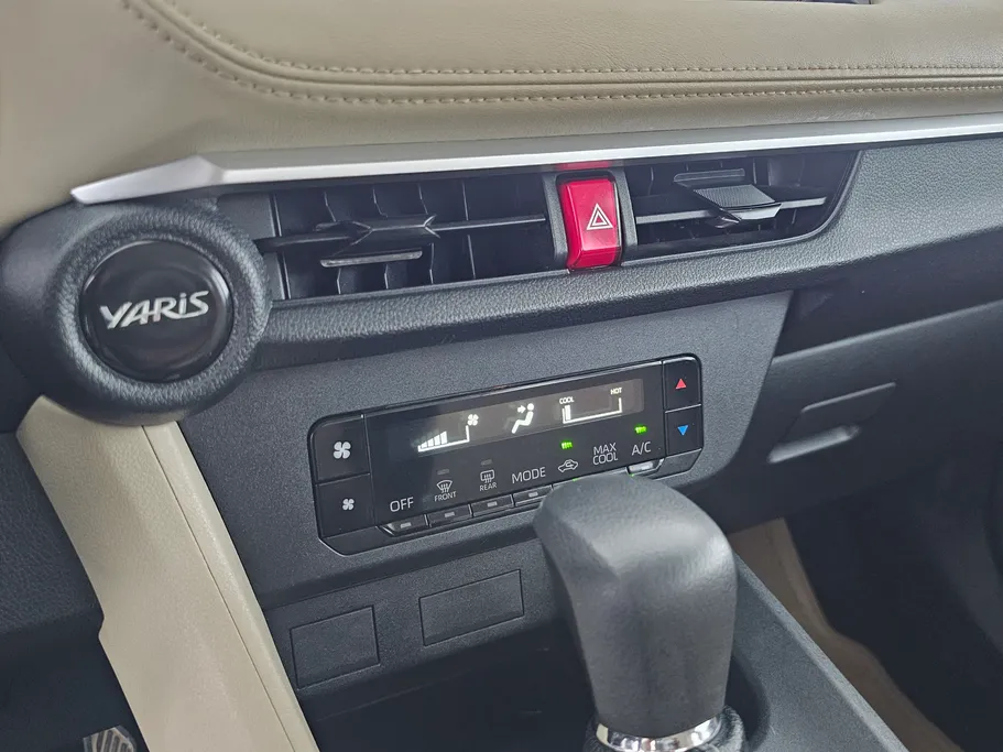 2023 Toyota Yaris  Y 