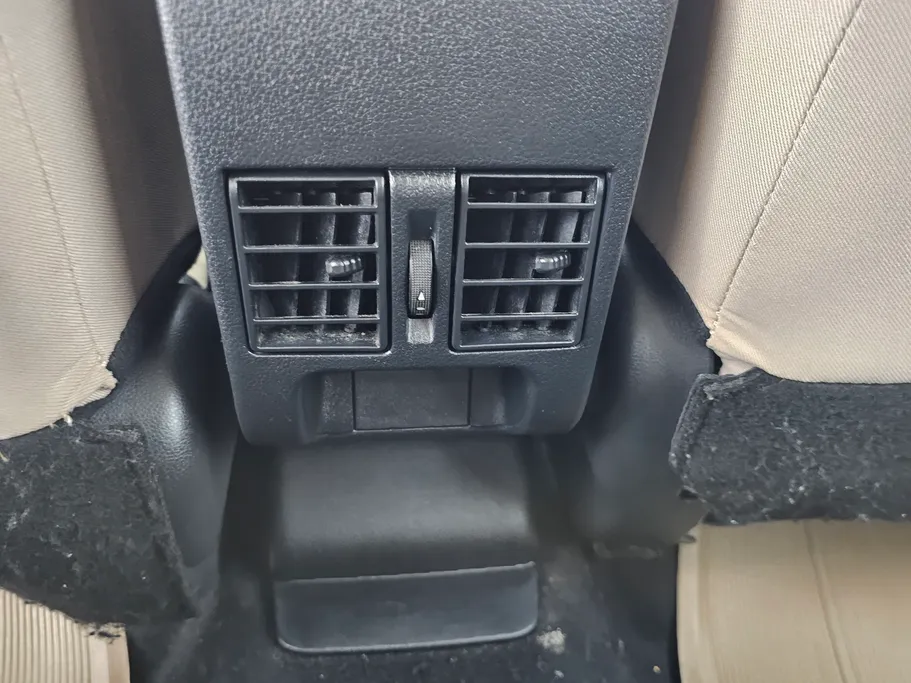 2023 Toyota Yaris  Y 