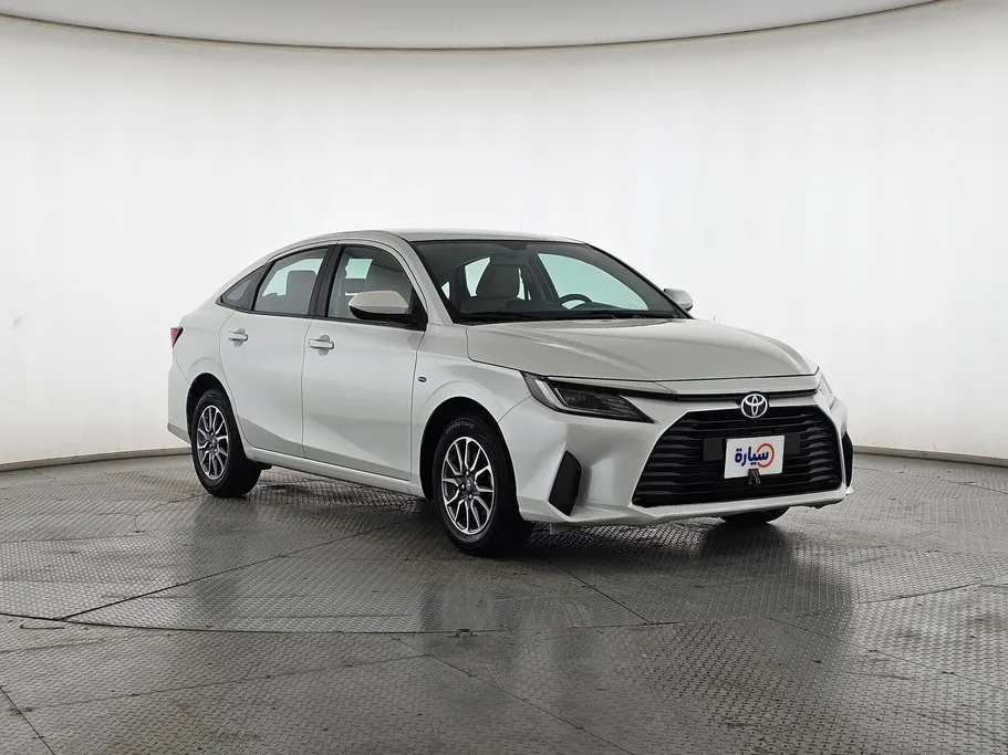 2023 Toyota Yaris  Y 