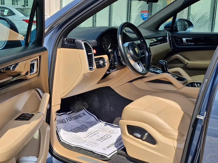 2020 Porsche Cayenne Basic 