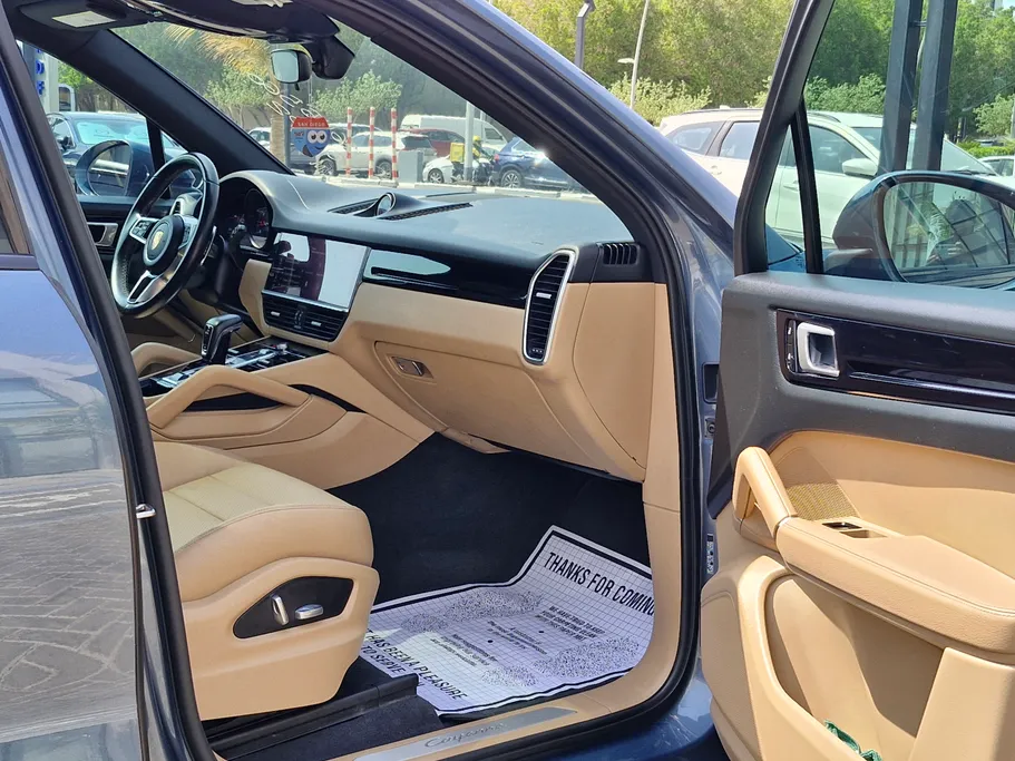 2020 Porsche Cayenne Basic 