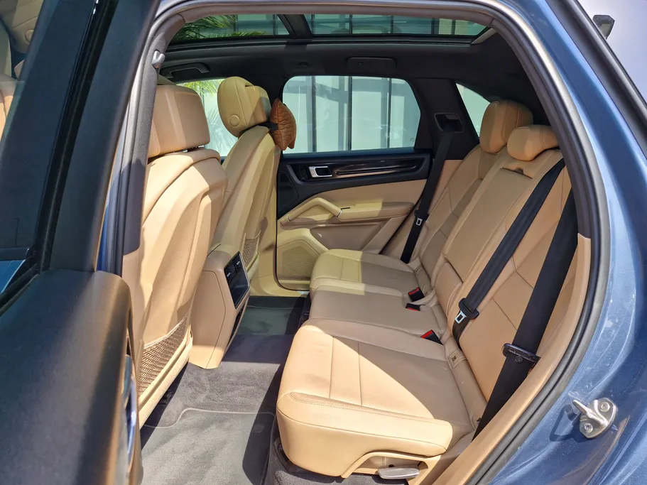 2020 Porsche Cayenne Basic 