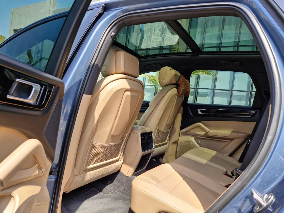 2020 Porsche Cayenne Basic 