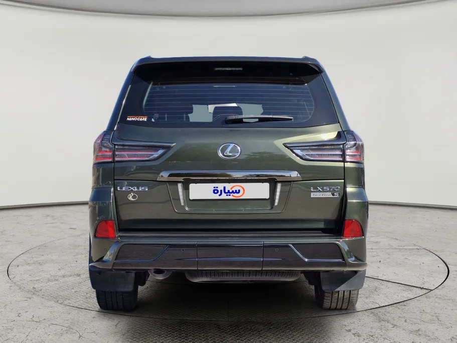 2021 Lexus LX 570 Black Ed. 