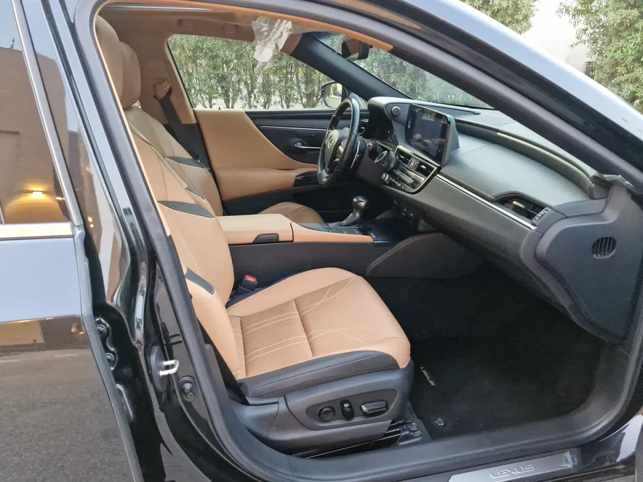 لكزس ES 250 BD Excellence Plus 2022 