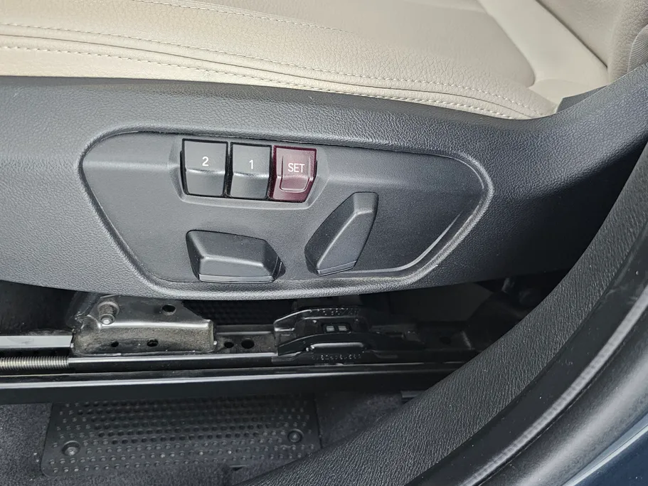 2019 BMW X Series 1 S Drive 20 i