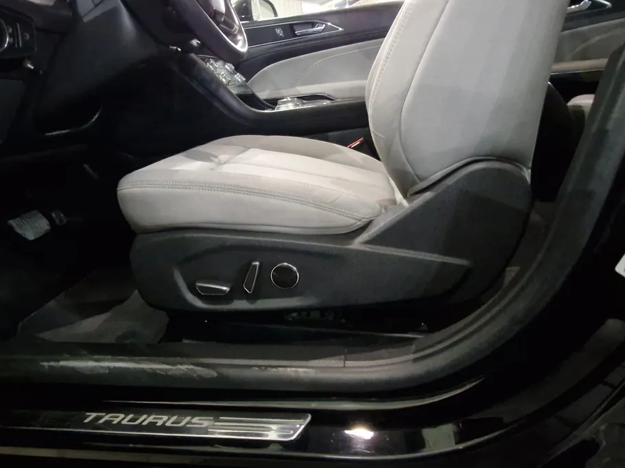 2021 Ford Taurus Ambiente 